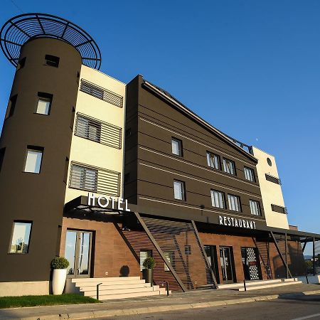 Hotel Ideo Lux นิส ภายนอก รูปภาพ