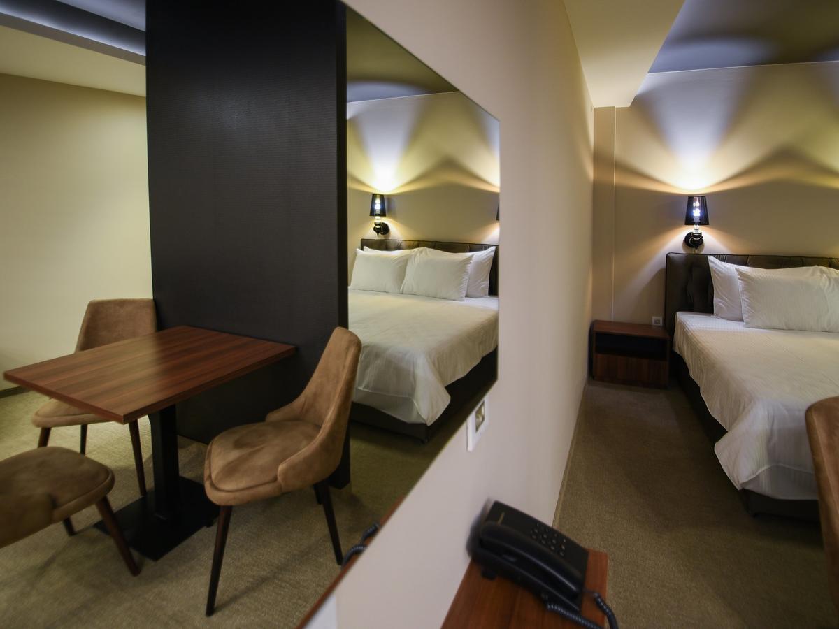 Hotel Ideo Lux นิส ภายนอก รูปภาพ