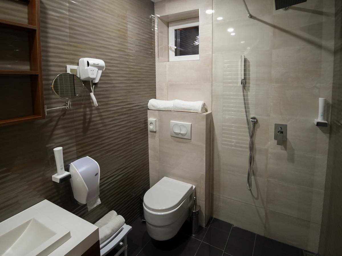 Hotel Ideo Lux นิส ภายนอก รูปภาพ