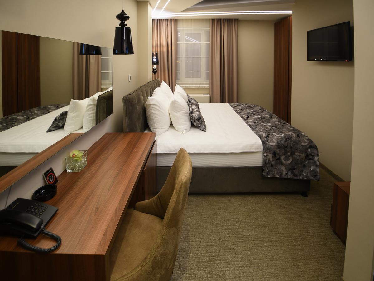 Hotel Ideo Lux นิส ภายนอก รูปภาพ