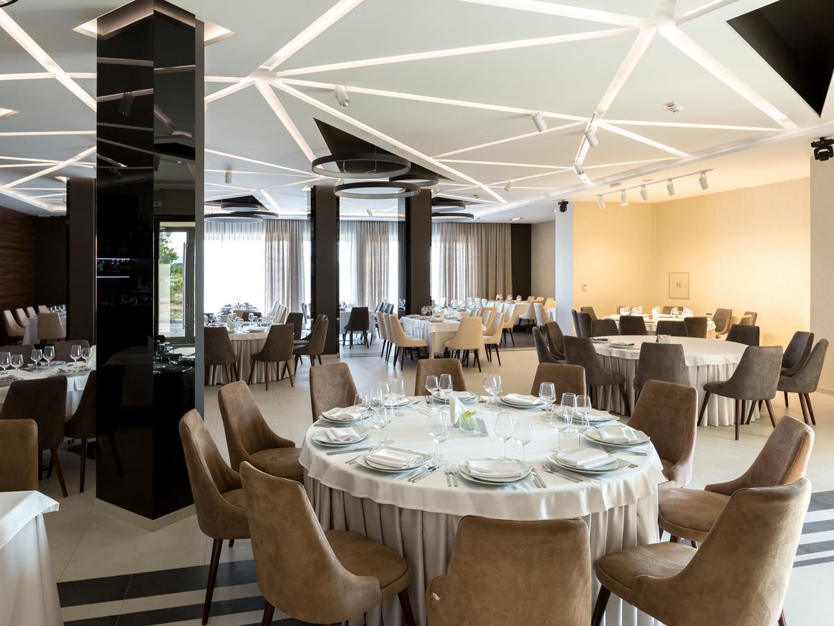 Hotel Ideo Lux นิส ภายนอก รูปภาพ