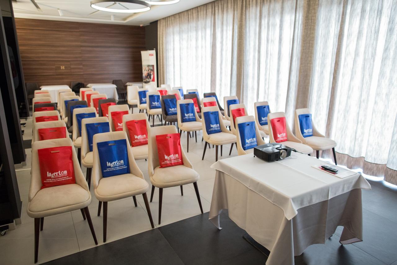Hotel Ideo Lux นิส ภายนอก รูปภาพ