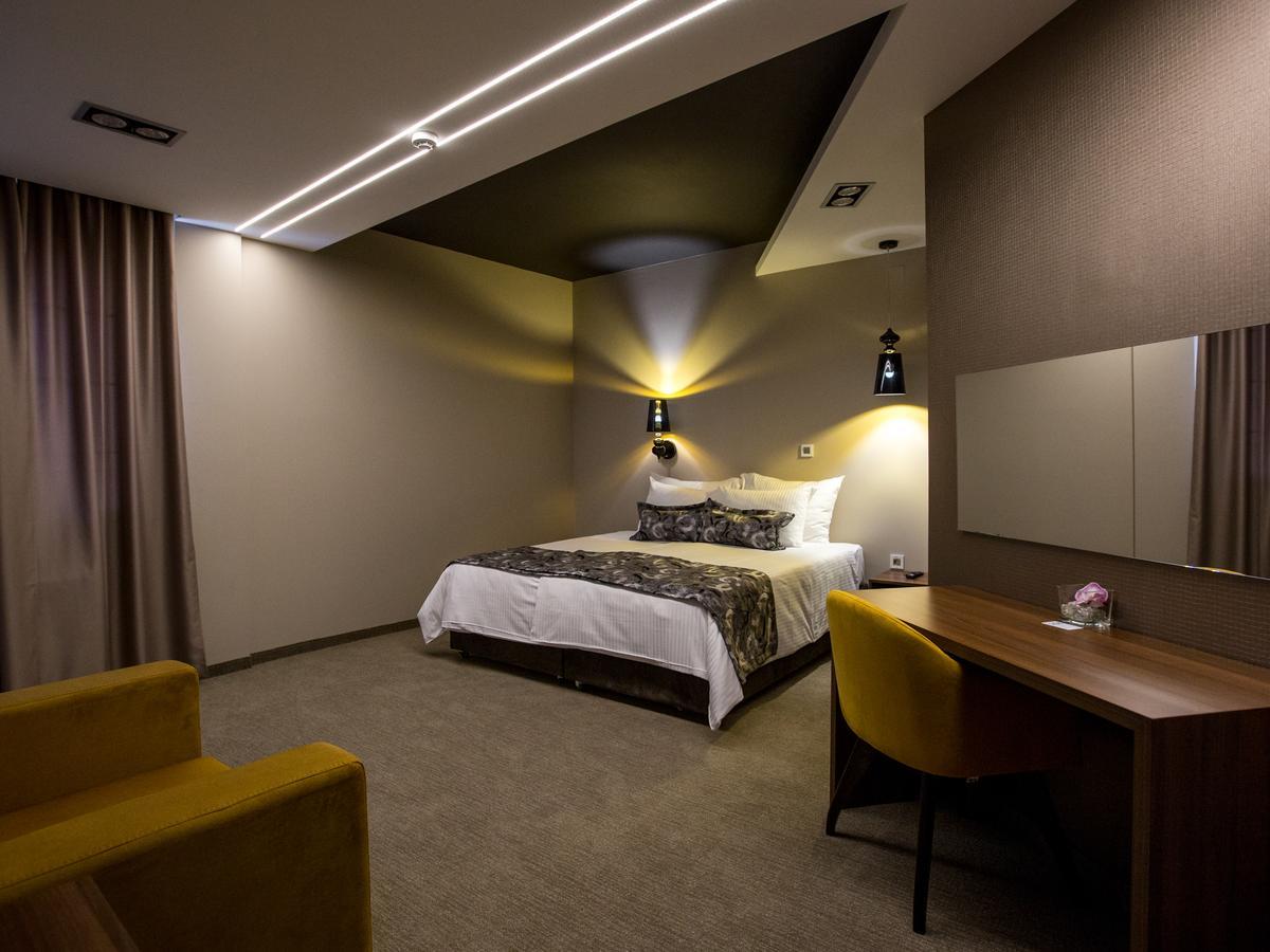 Hotel Ideo Lux นิส ภายนอก รูปภาพ